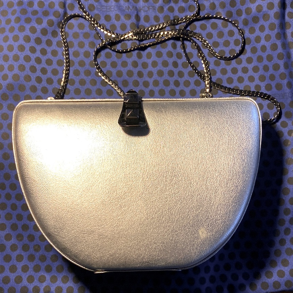 💋 Rebecca Minkoff Parker
Minaudière Bag w Duster